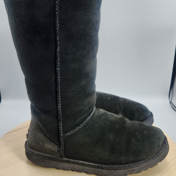 UGG Womens Tall Boots sz 7 - Picture 1 of 11